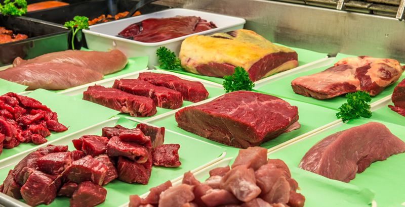 Frisches Rindfleisch in der Theke